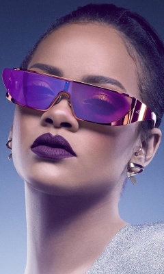 Rihanna in Dior Sunglasses screenshot #1 240x400