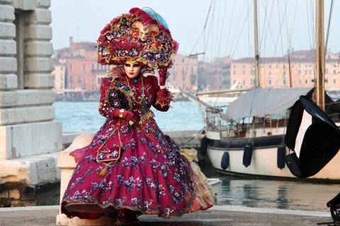 Fondo de pantalla Venice Carnival 480x320