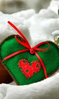 Heart on the Snow wallpaper 240x400
