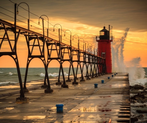 Grand Haven lighthouse in Michigan wallpaper 480x400