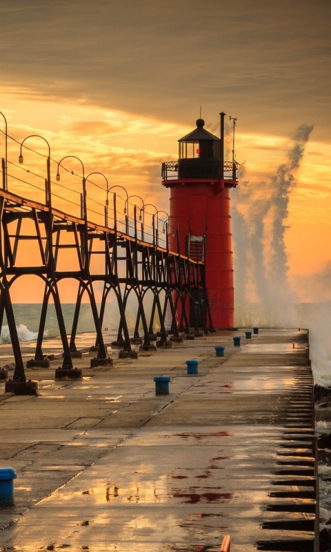 Обои Grand Haven lighthouse in Michigan 480x800