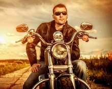 Fondo de pantalla Motorcycle Driver 220x176