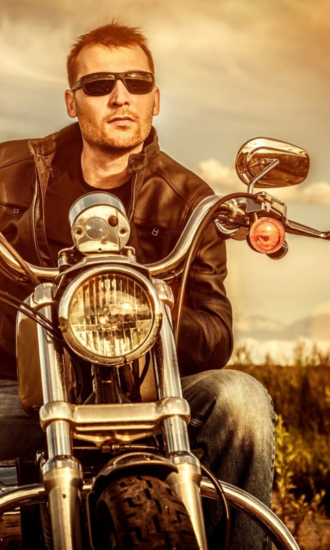 Das Motorcycle Driver Wallpaper 480x800