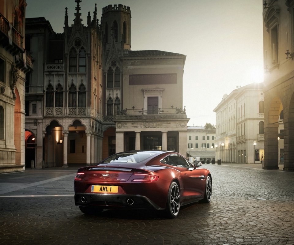 Aston Martin screenshot #1 960x800