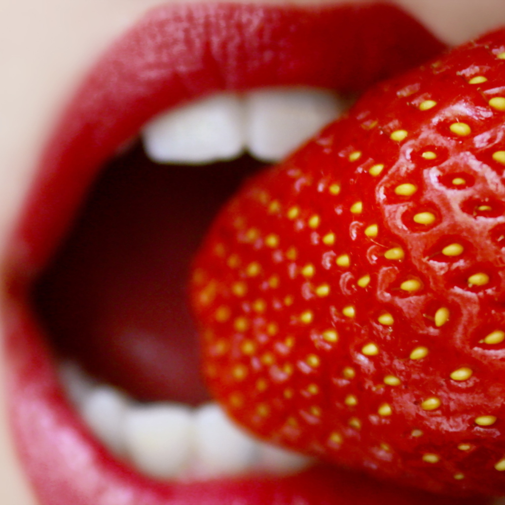 Das Tasty Strawberry Wallpaper 1024x1024