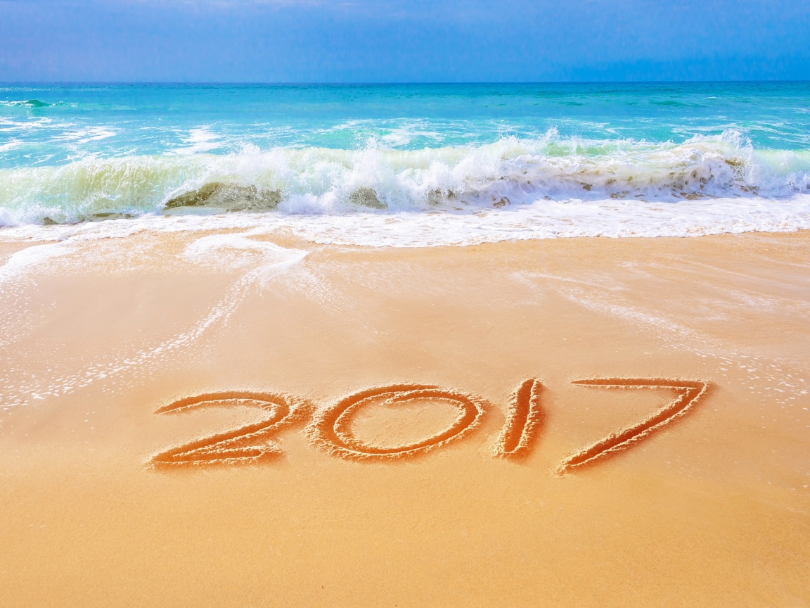 Das Happy New Year 2017 Phrase on Beach Wallpaper 1152x864