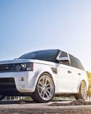 White Land Rover Range Rover screenshot #1 128x160