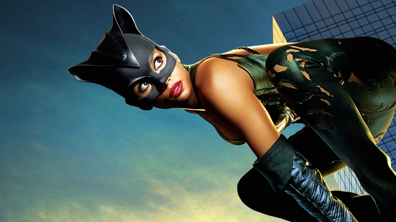Обои Catwoman Halle Berry 1280x720