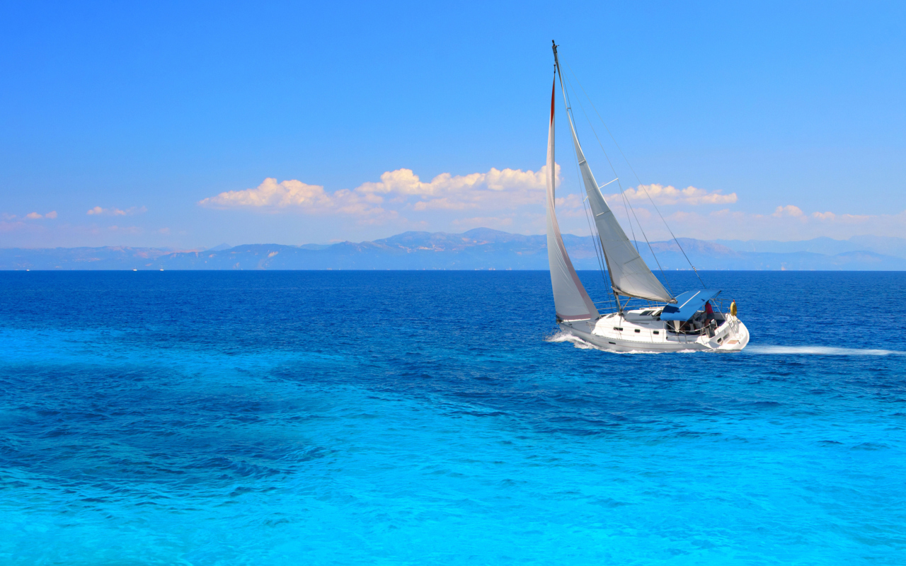 Обои White Boat In Blue Sea 1280x800