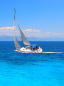 Fondo de pantalla White Boat In Blue Sea 132x176