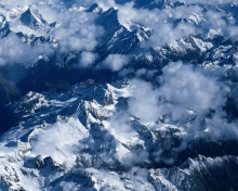 Sfondi Snowy Mountains 220x176