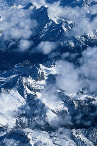 Fondo de pantalla Snowy Mountains 320x480