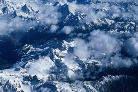 Fondo de pantalla Snowy Mountains 480x320