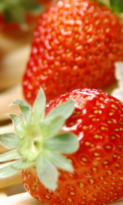 Screenshot №1 pro téma Strawberry Summer 240x400