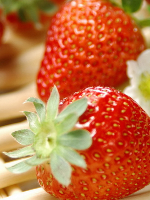 Strawberry Summer screenshot #1 480x640