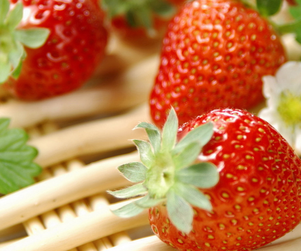 Strawberry Summer screenshot #1 960x800