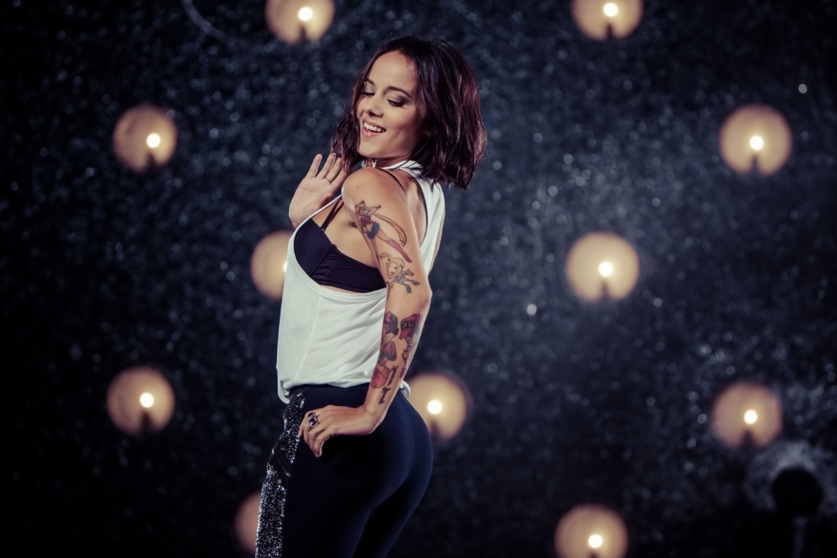 Fondo de pantalla Alizee Dance 2880x1920