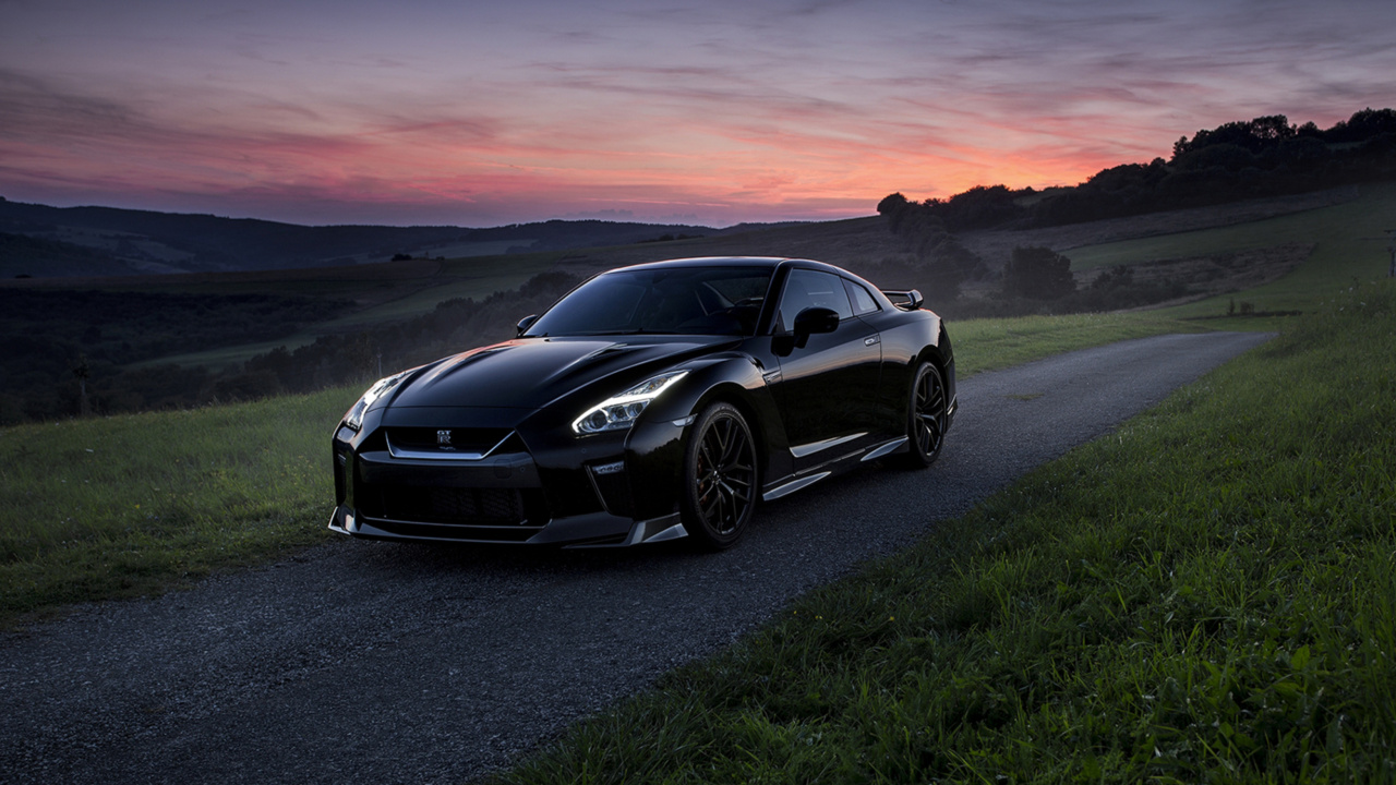 Nissan GT R wallpaper 1280x720