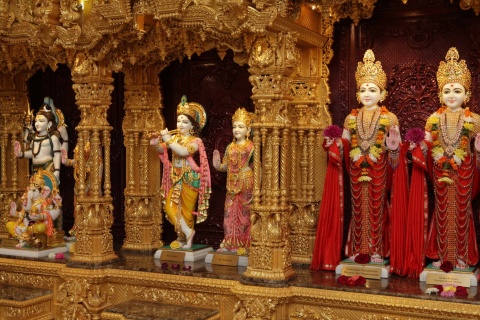 Fondo de pantalla Inside a Hindu Temple 480x320