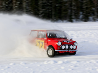 Das Winter Autosport Wallpaper 320x240