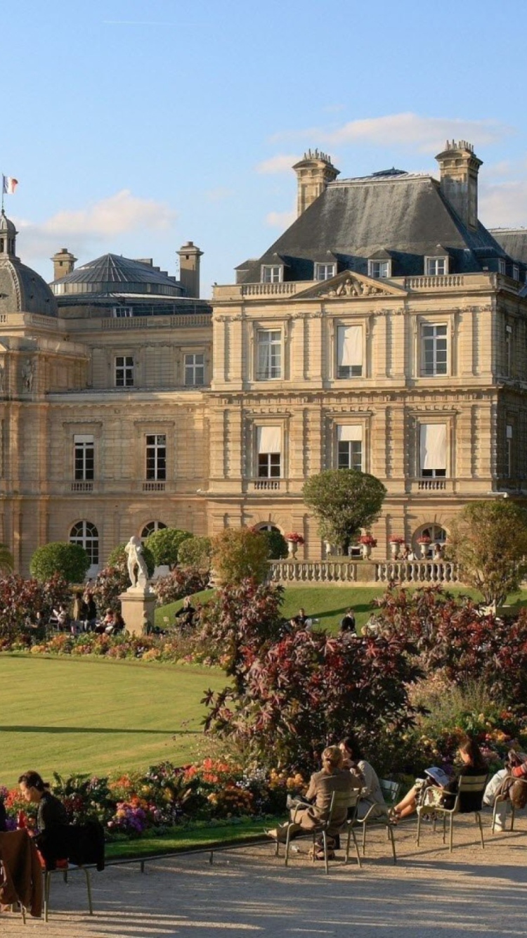 Das Luxembourg Palace Wallpaper 750x1334