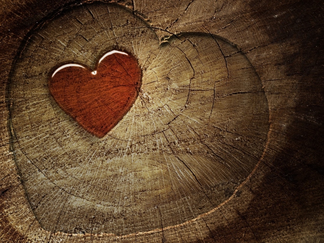 Wooden Heart wallpaper 640x480