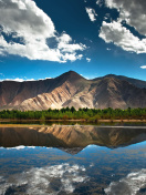 Beautiful Mountain Scenery HDR wallpaper 132x176
