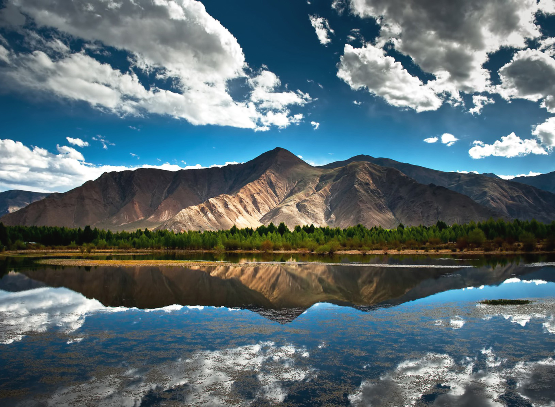 Fondo de pantalla Beautiful Mountain Scenery HDR 1920x1408