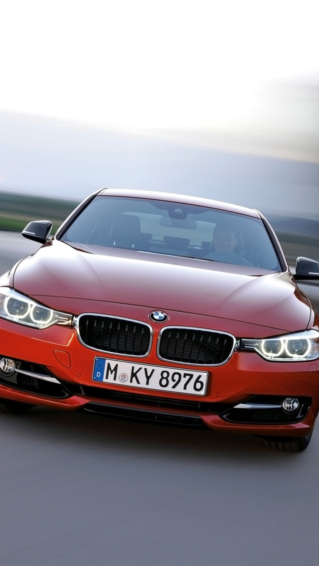 Das BMW 3 Series Sedan Sport Line Front Speed Wallpaper 640x1136