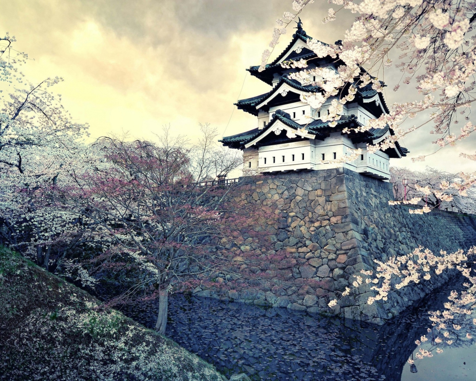 Das Hirosaki Castle Japan Wallpaper 1600x1280