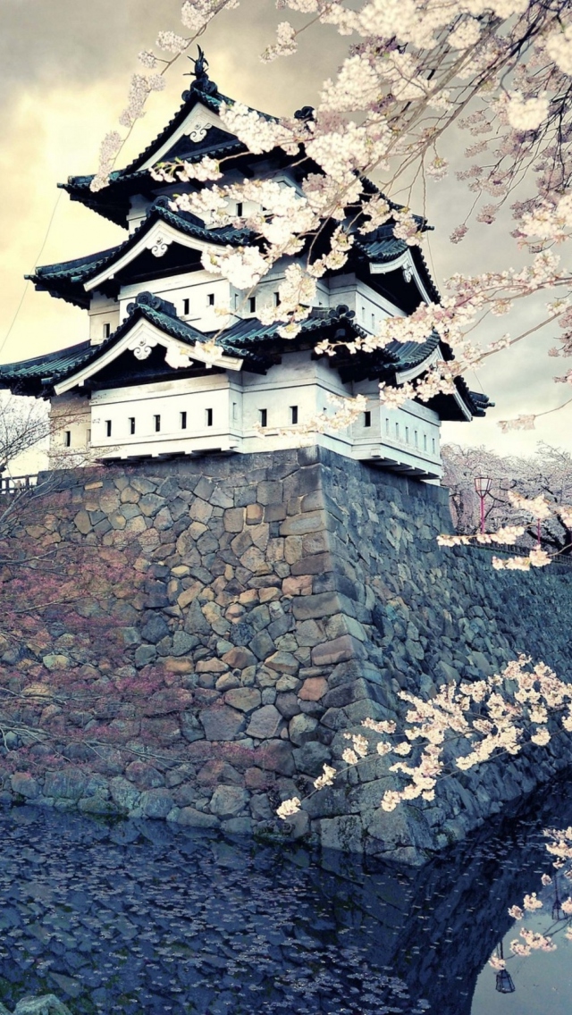 Sfondi Hirosaki Castle Japan 640x1136