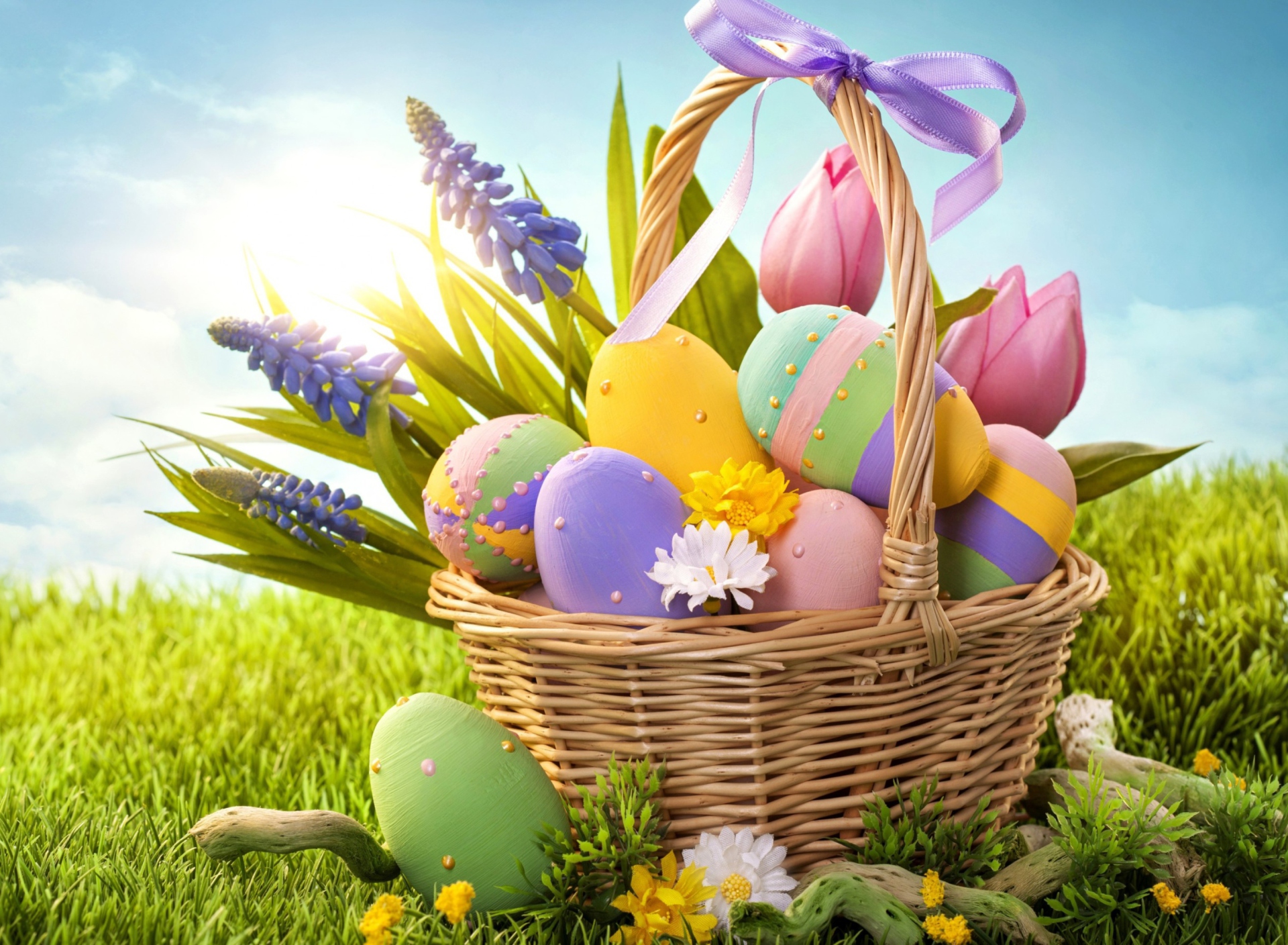 Обои Basket With Easter Eggs 1920x1408