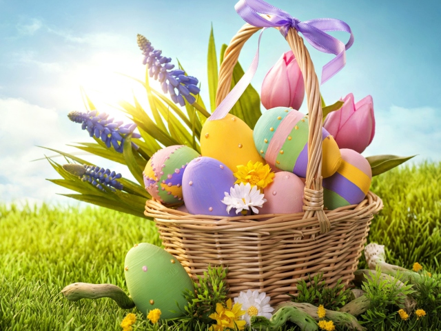 Das Basket With Easter Eggs Wallpaper 640x480
