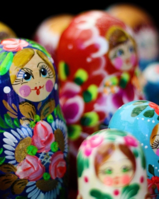 Kostenloses Russian Dolls Wallpaper für 640x1136
