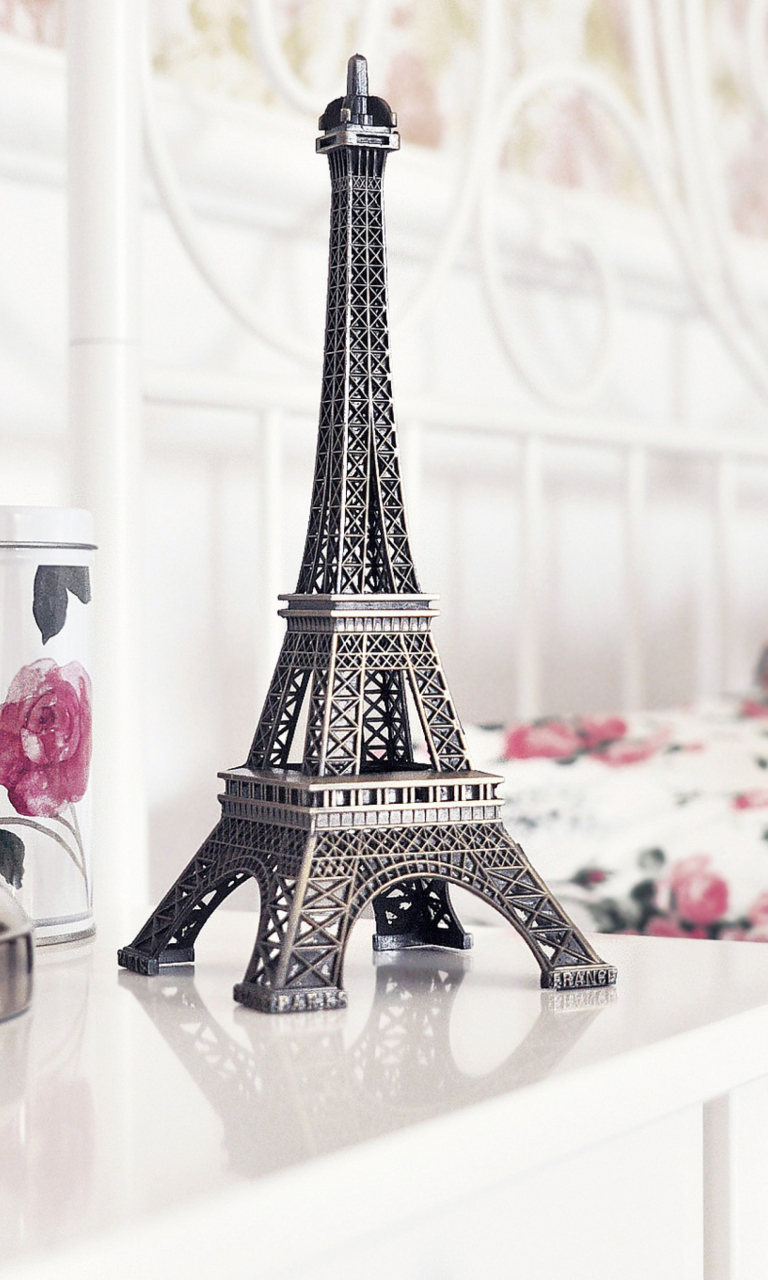 Sfondi Mini Eiffel Tower 768x1280