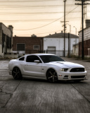 Обои Ford Mustang GT 643 128x160