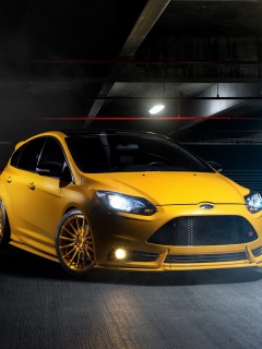 Обои Ford Focus ST 240x320