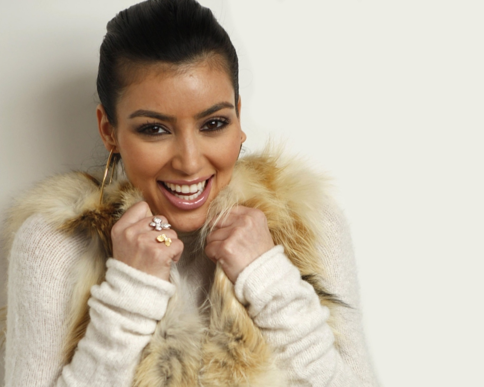 Kim Kardashian screenshot #1 1600x1280
