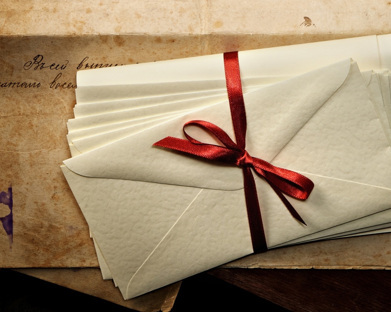 Vintage Envelopes wallpaper 1280x1024