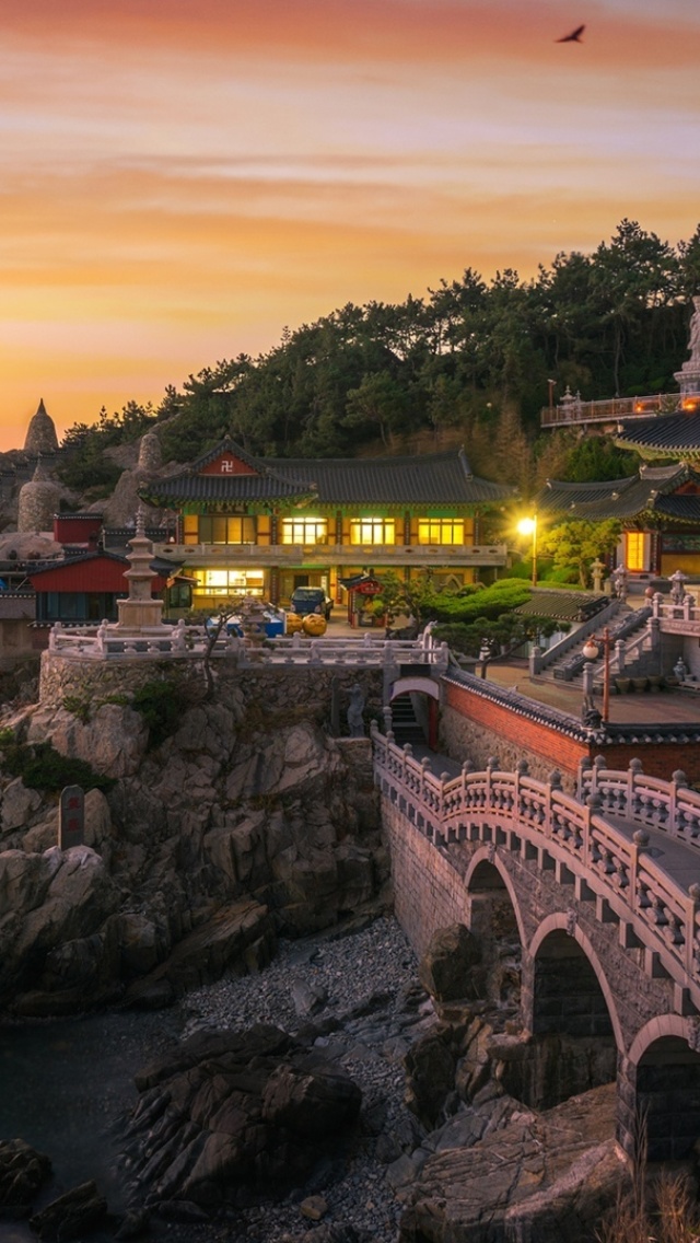 Screenshot №1 pro téma Haedong Yonggungsa, Temple in Busan, South Korea 640x1136