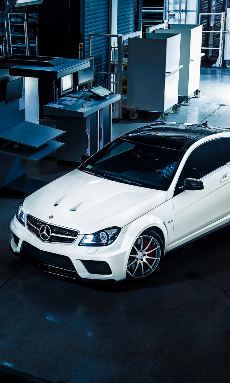 Sfondi Mercedes Benz C63 AMG 768x1280