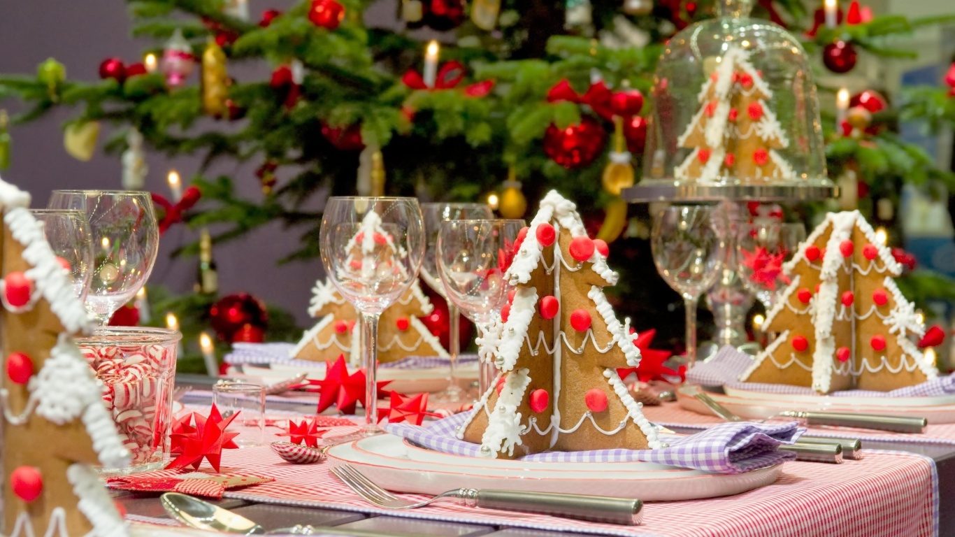 Christmas Table Decorations Ideas wallpaper 1366x768