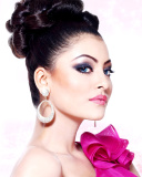 Screenshot №1 pro téma Urvashi Rautela Face 128x160