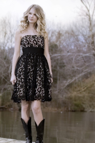 Fondo de pantalla Taylor Swift Black Dress 320x480