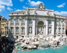 Обои Trevi Fountain - Rome Italy 220x176