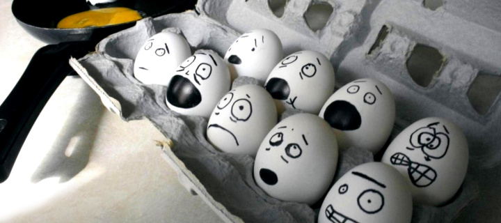 Funny Eggs wallpaper 720x320