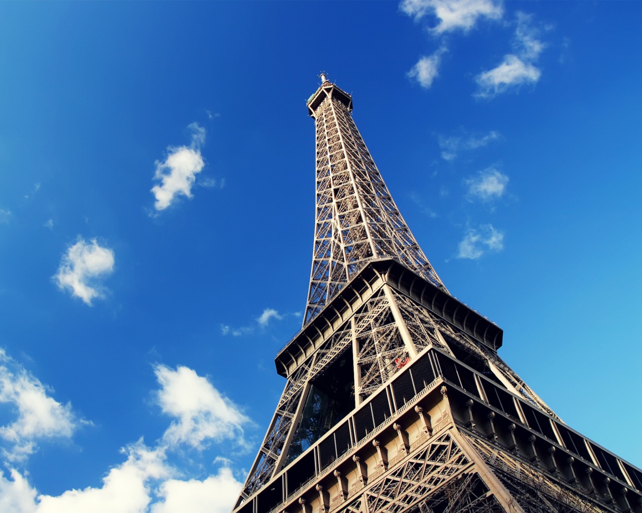 Das Eiffel Tower Wallpaper 1280x1024