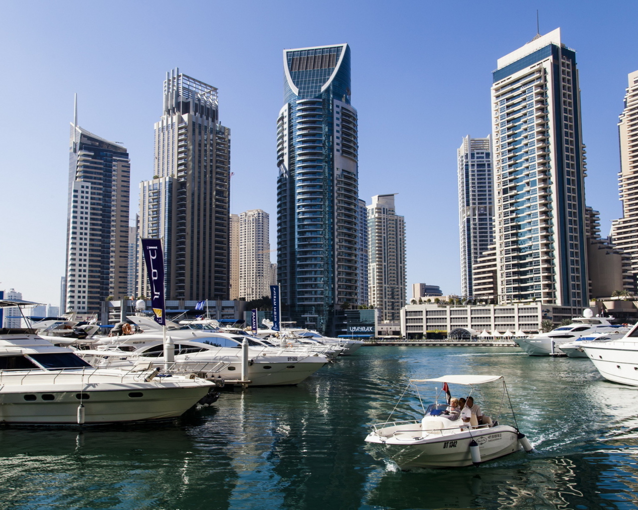Обои United Arab Emirates, Dubai, Wispy Marina 1280x1024