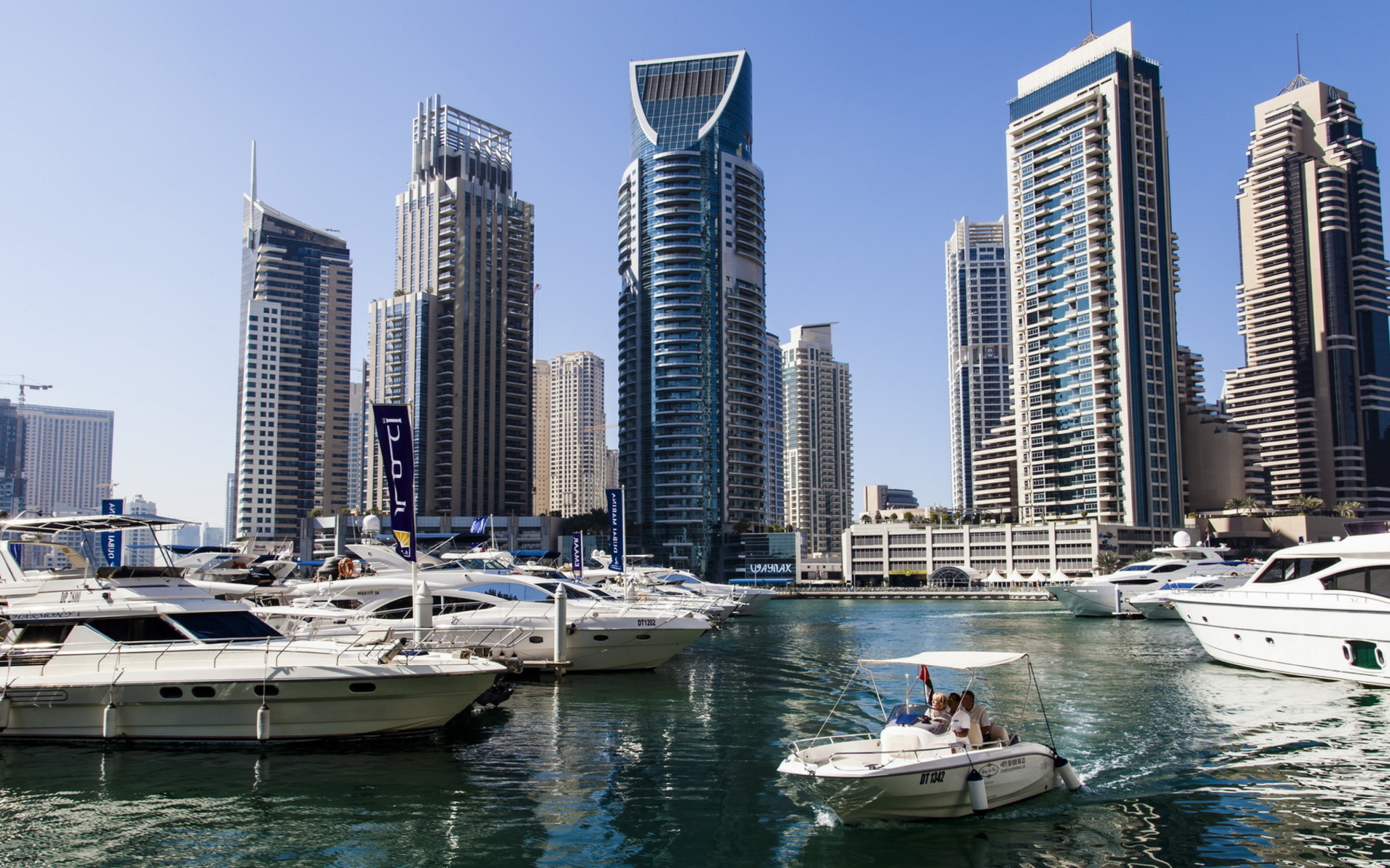 Das United Arab Emirates, Dubai, Wispy Marina Wallpaper 2560x1600