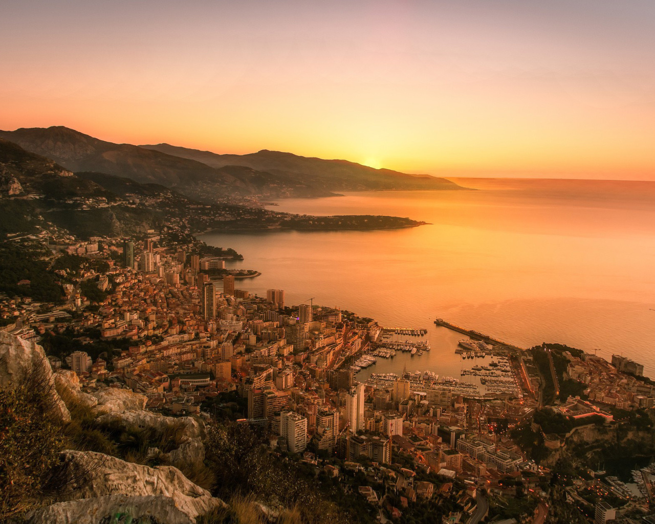 Monaco Panoramic Photo wallpaper 1280x1024